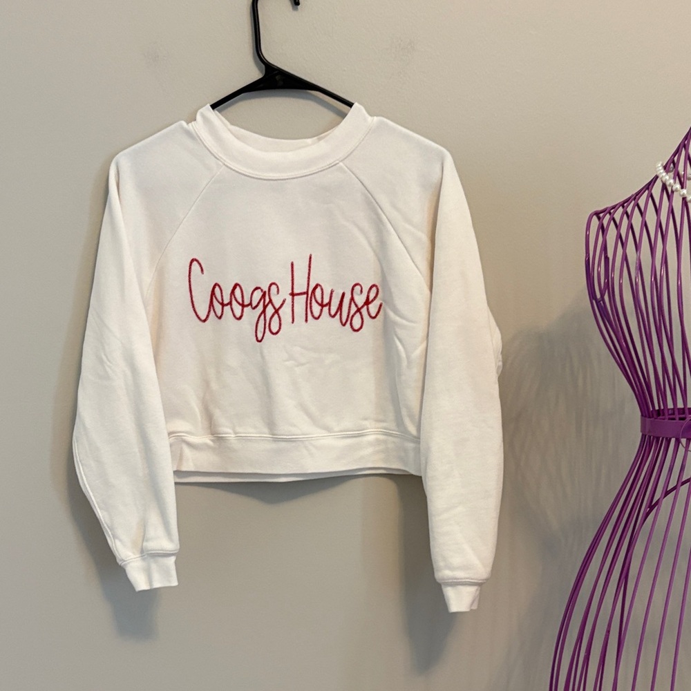 Ivory U of H Sweatshirt with Red 'Coogs House' Embroidery